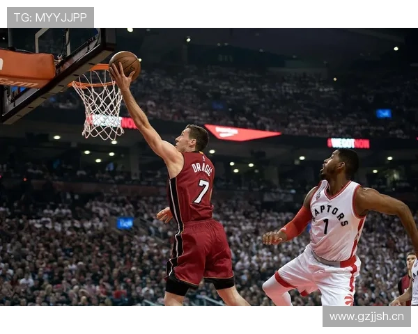 NBA高清直播：带你全程观看每一场激烈比赛精彩瞬间